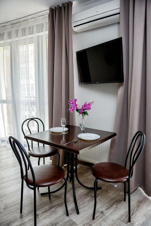 Apart Reserve Sloboda Loft Ιβανό-Φρανκίβσκ Εξωτερικό φωτογραφία